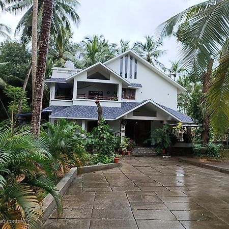 Shruthi'S Aarohi-Nature'S Retreat Homestay Kannur Exterior photo